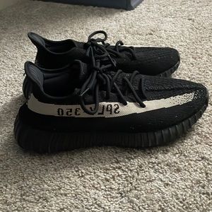 Yeezy ultra boost with a Size 9.5 in mens.